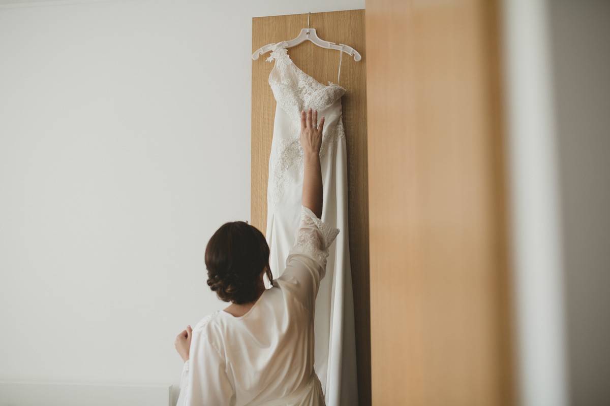 Casamento Quinta do Vale, Santo Antao do Tojal, Loures, Portugal preparação noiva vestido
