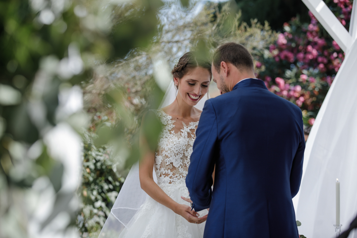 Casamento Quinta Marques da Serra Alenquer Portugal Noiva Cabelo penteado Ines Salsinha maquilhagem rita amorim vestido pronovias noivos cerimonia