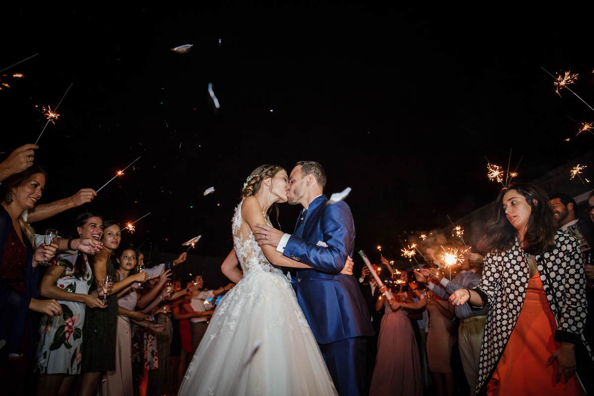 Casamento Quinta Marques da Serra Alenquer Portugal Noiva Cabelo penteado Ines Salsinha maquilhagem rita amorim vestido pronovias noivos festa corte do bolo