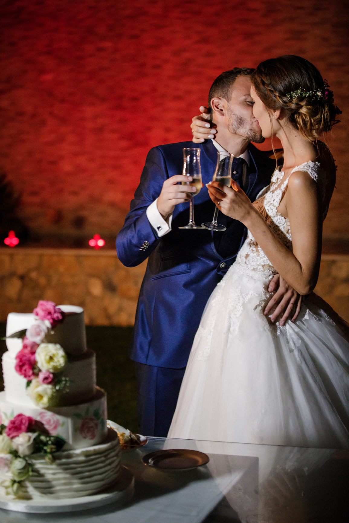 Casamento Quinta Marques da Serra Alenquer Portugal Noiva Cabelo penteado Ines Salsinha maquilhagem rita amorim vestido pronovias noivos festa corte do bolo brinde