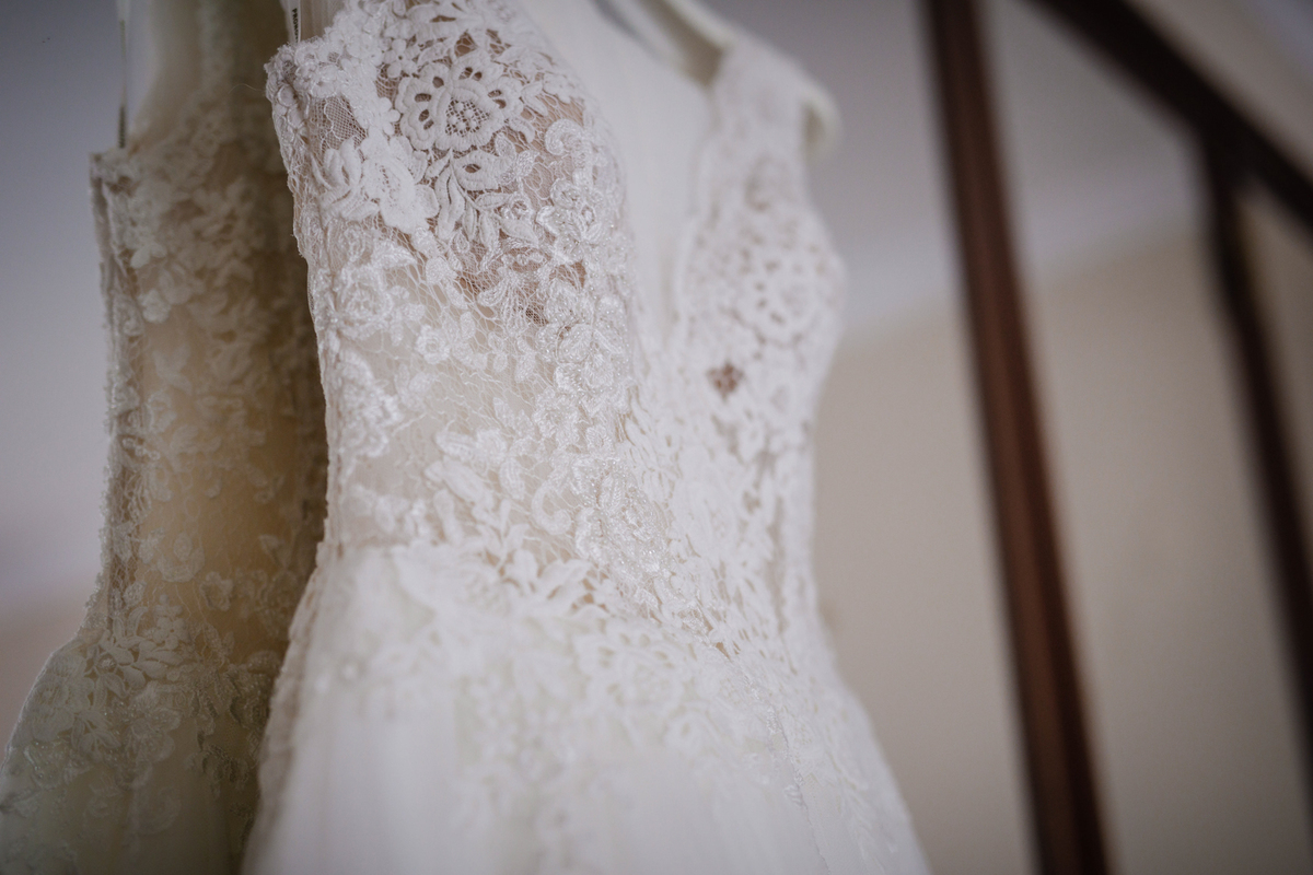 Casamento quinta da Conceição, Azeitão, Setubal Portugal noiva vestido pormenor