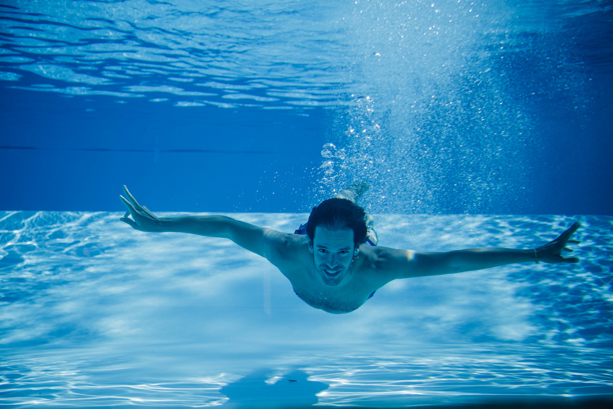 Casamento quinta da Conceição, Azeitão, Setubal Portugal noivo piscina