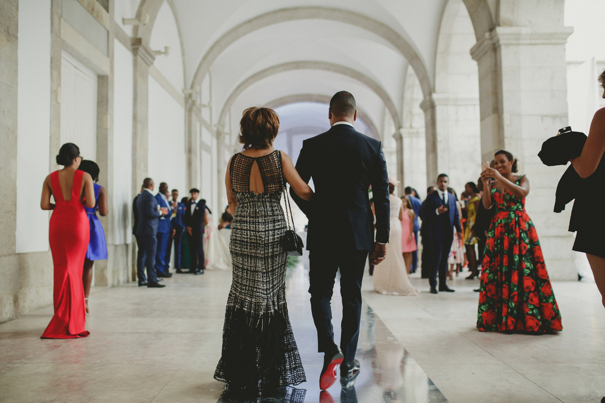 Casamento Patio da Gale Terreiro do Paço Lisboa Portugal cerimonia entrada noivo mae