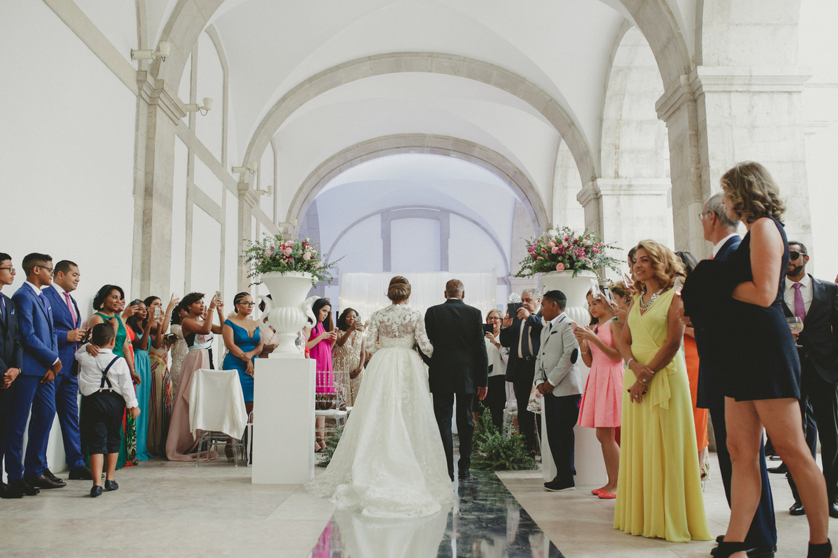 Casamento Patio da Gale Terreiro do Paço Lisboa Portugal cerimonia entrada noiva pai