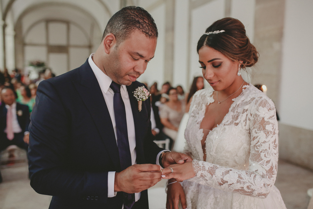 Casamento Patio da Gale Terreiro do Paço Lisboa Portugal cerimonia troca alianças