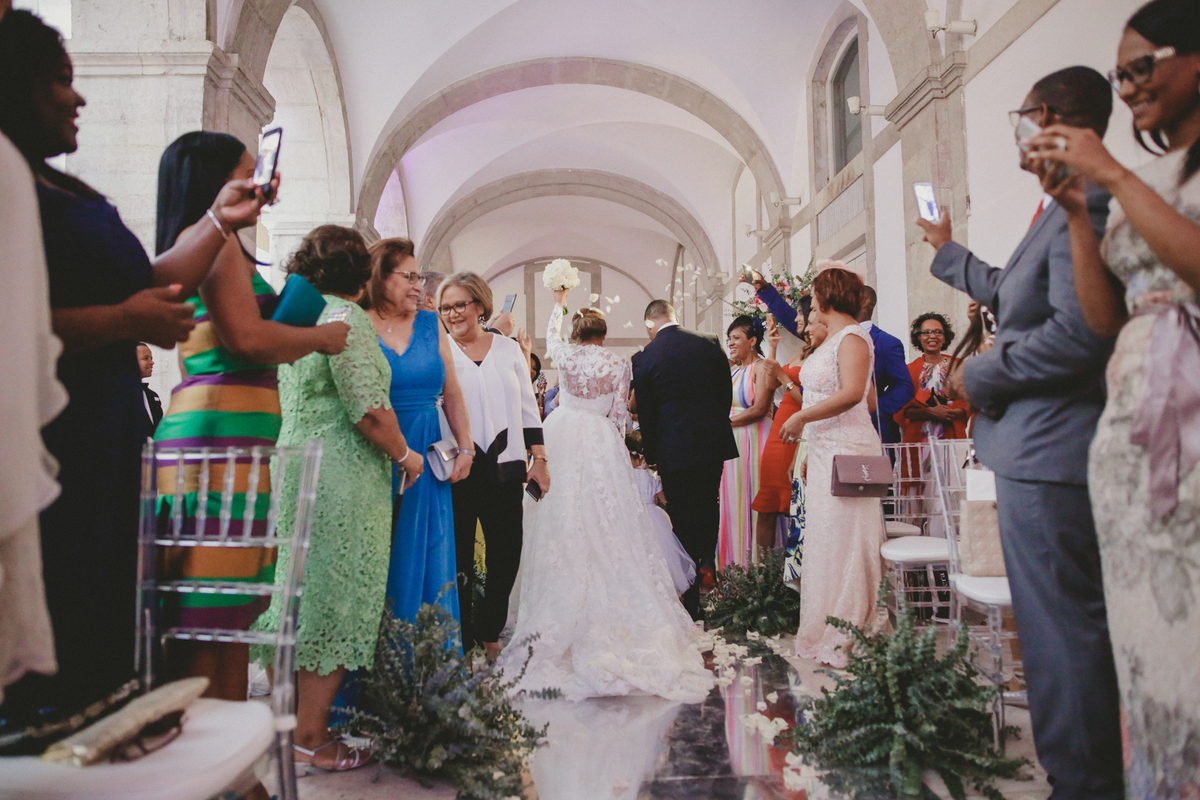 Casamento Patio da Gale Terreiro do Paço Lisboa Portugal cerimonia saída noivos