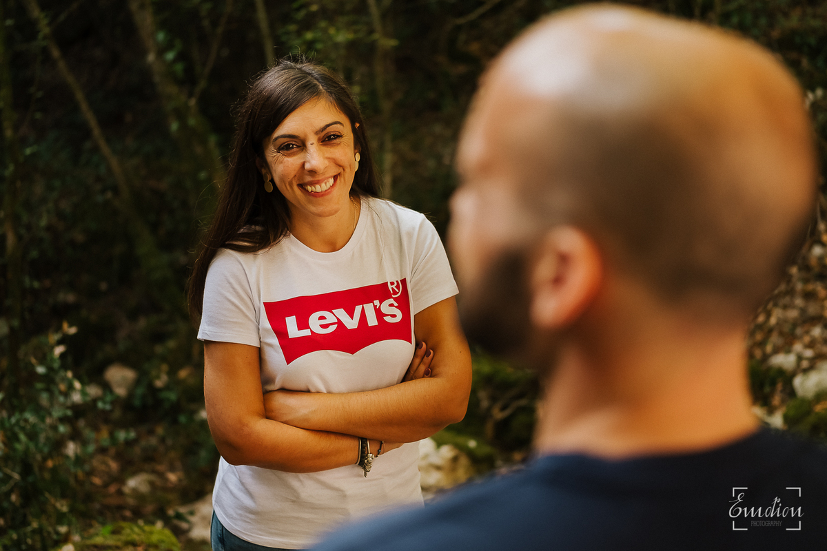 Fotógrafo de casamentos em Coimbra, Leiria, Aveiro.
Fotografia documental de casamento. Fotografia com emoção, paixão e sem poses. Imagens verdadeiras e cheias de amor.
Fotografamos em todo o país. Sessão Solteiros nas Buracas do Casmilo.