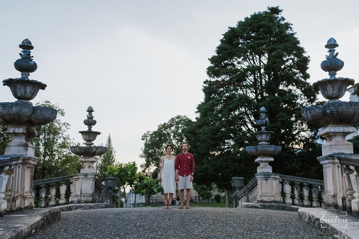Fotógrafo de casamentos em Coimbra, Leiria, Aveiro.
Fotografia documental de casamento. Fotografia com emoção, paixão e sem poses. Imagens verdadeiras e cheias de amor.
Fotografamos em todo o país. Sessão Solteiros em Coimbra.