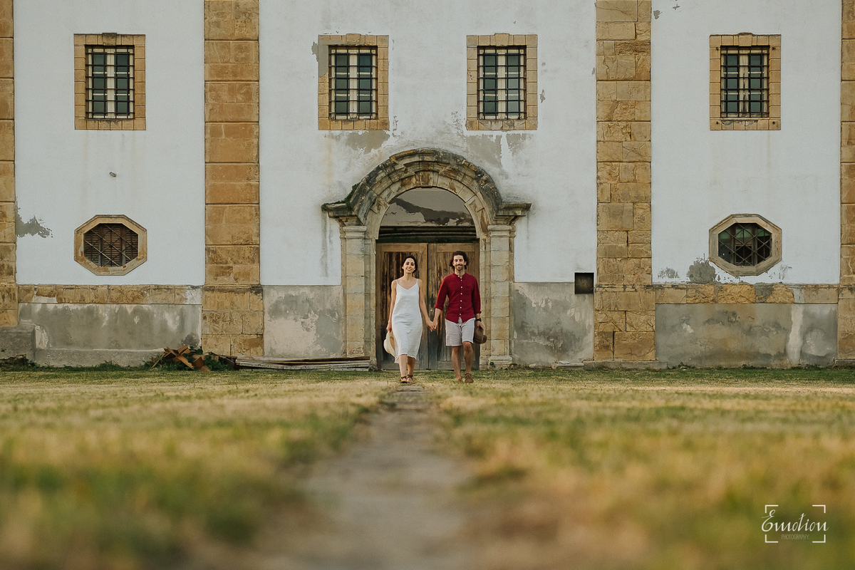Fotógrafo de casamentos em Coimbra, Leiria, Aveiro.
Fotografia documental de casamento. Fotografia com emoção, paixão e sem poses. Imagens verdadeiras e cheias de amor.
Fotografamos em todo o país. Sessão Solteiros em Coimbra.