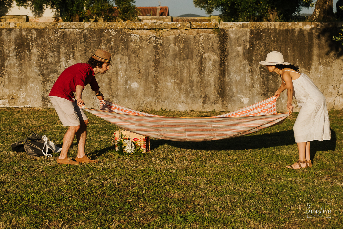 Fotógrafo de casamentos em Coimbra, Leiria, Aveiro.
Fotografia documental de casamento. Fotografia com emoção, paixão e sem poses. Imagens verdadeiras e cheias de amor.
Fotografamos em todo o país. Sessão Solteiros em Coimbra.