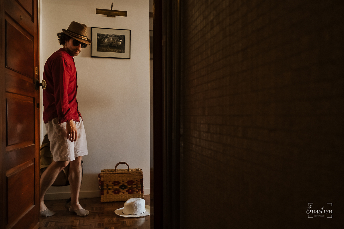 Fotógrafo de casamentos em Coimbra, Leiria, Aveiro.
Fotografia documental de casamento. Fotografia com emoção, paixão e sem poses. Imagens verdadeiras e cheias de amor.
Fotografamos em todo o país. Sessão Solteiros em Coimbra.