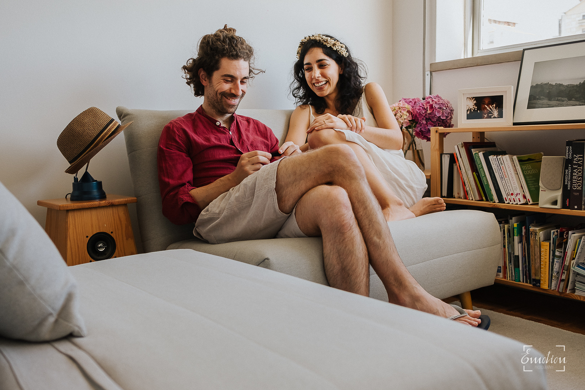 Fotógrafo de casamentos em Coimbra, Leiria, Aveiro.
Fotografia documental de casamento. Fotografia com emoção, paixão e sem poses. Imagens verdadeiras e cheias de amor.
Fotografamos em todo o país. Sessão Solteiros em Coimbra.