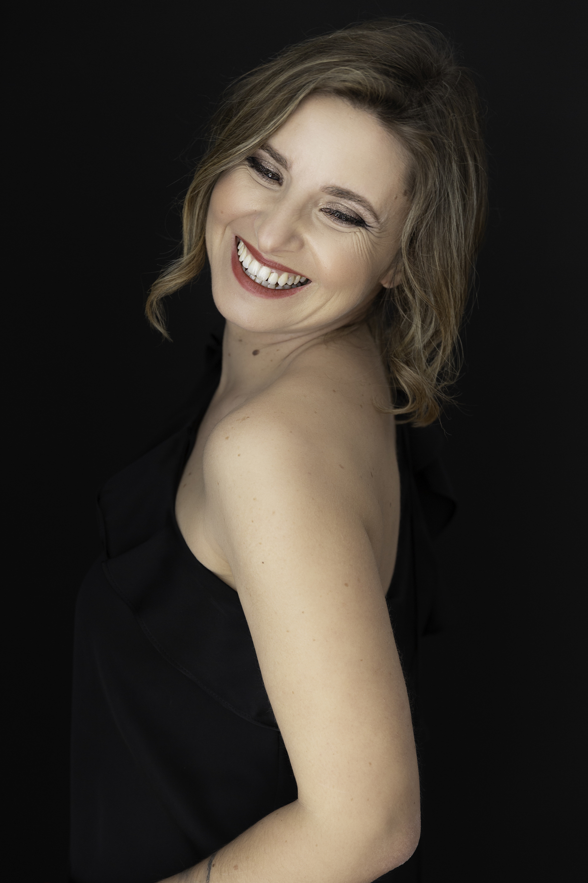 Linda e deslumbrante, fotografia de Retrato feminino. Fotografa especializada em retrato feminino, com estúdio em Cascais, Sintra, Lisboa, Portugal 