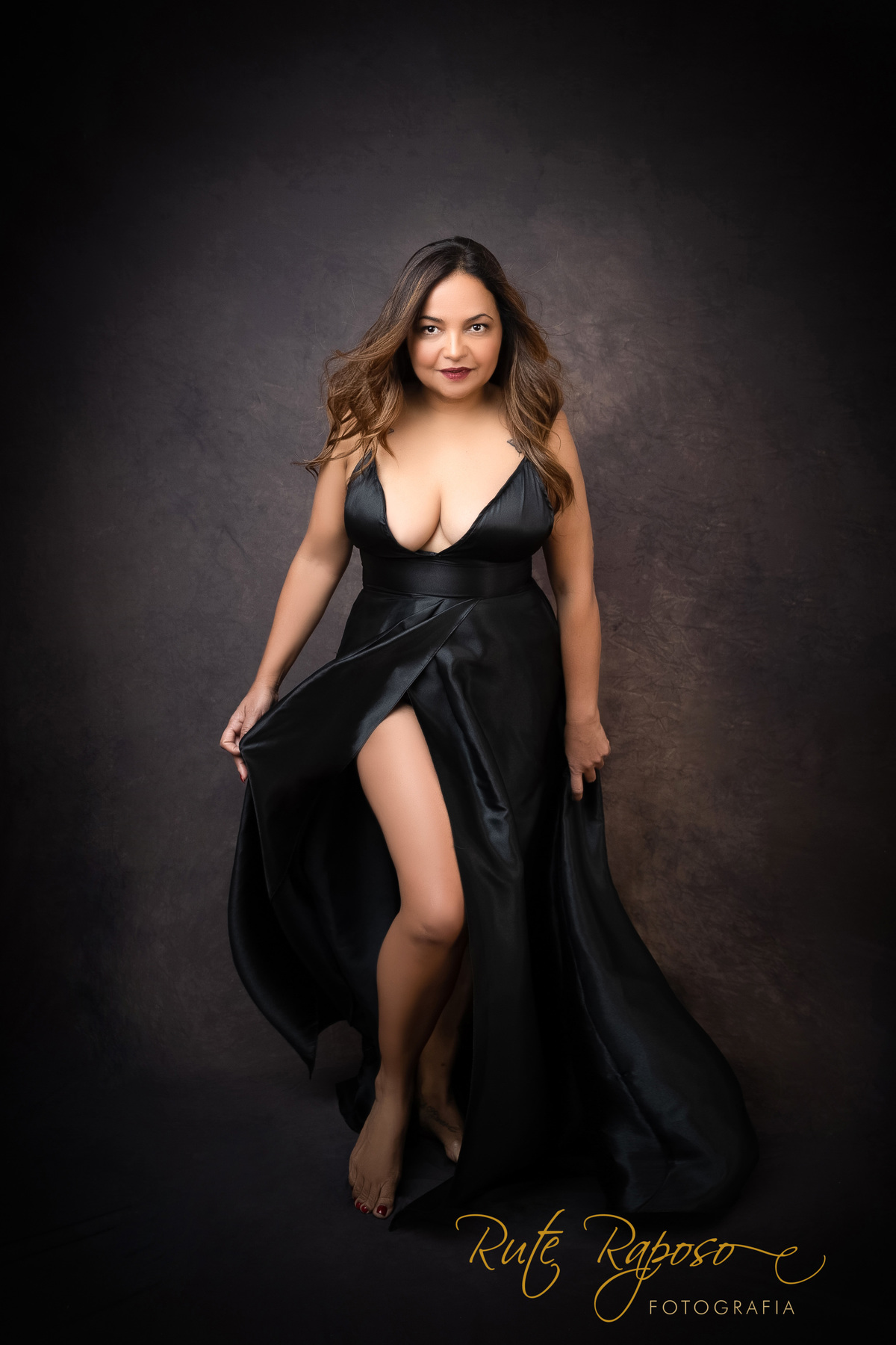 O Vestido preto foi a escolha ideal para este momento de descontração e beleza feminina