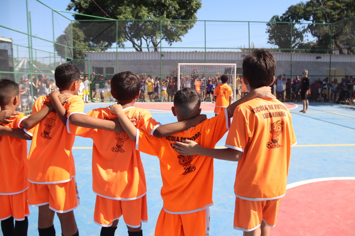 Crianças curtindo o novo espaço