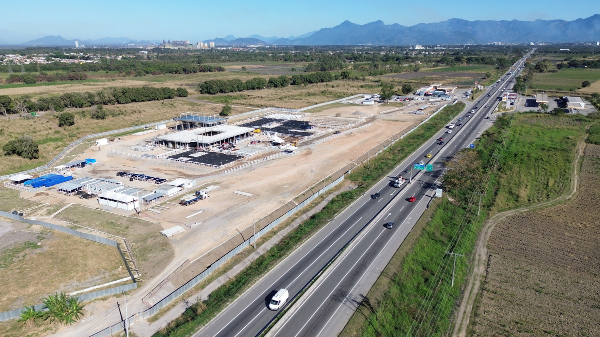 Escola em Construção