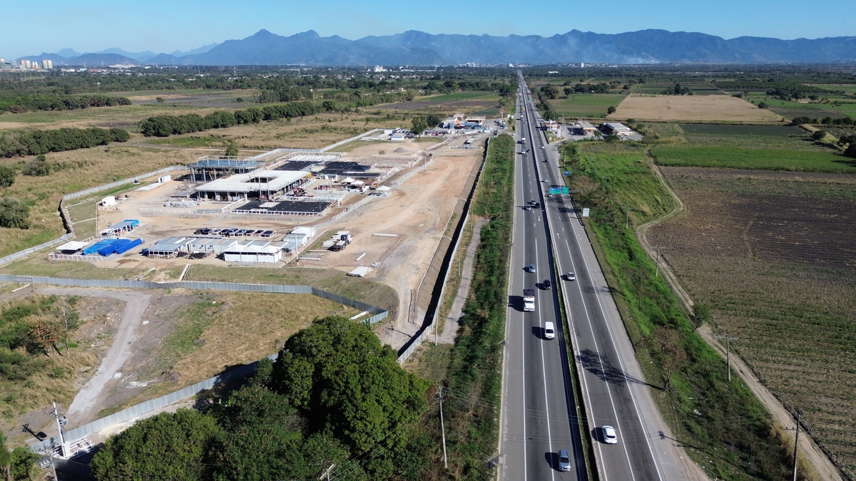 Escola em Construção