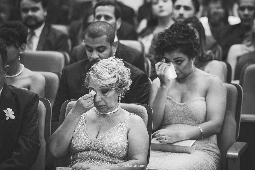 convidada e mãe do noivo do casamento em belo horizonte bh foto os olhos enxugam
