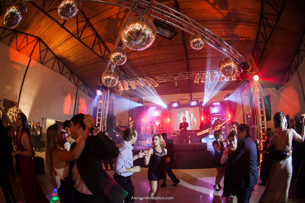 festa em visão ampla nas fotos do casamento em bh no jardim canada eventos em belo horizonte e a festa para fotografia dos noivos no jardim canada eventos para o fotografo e a boate bombando