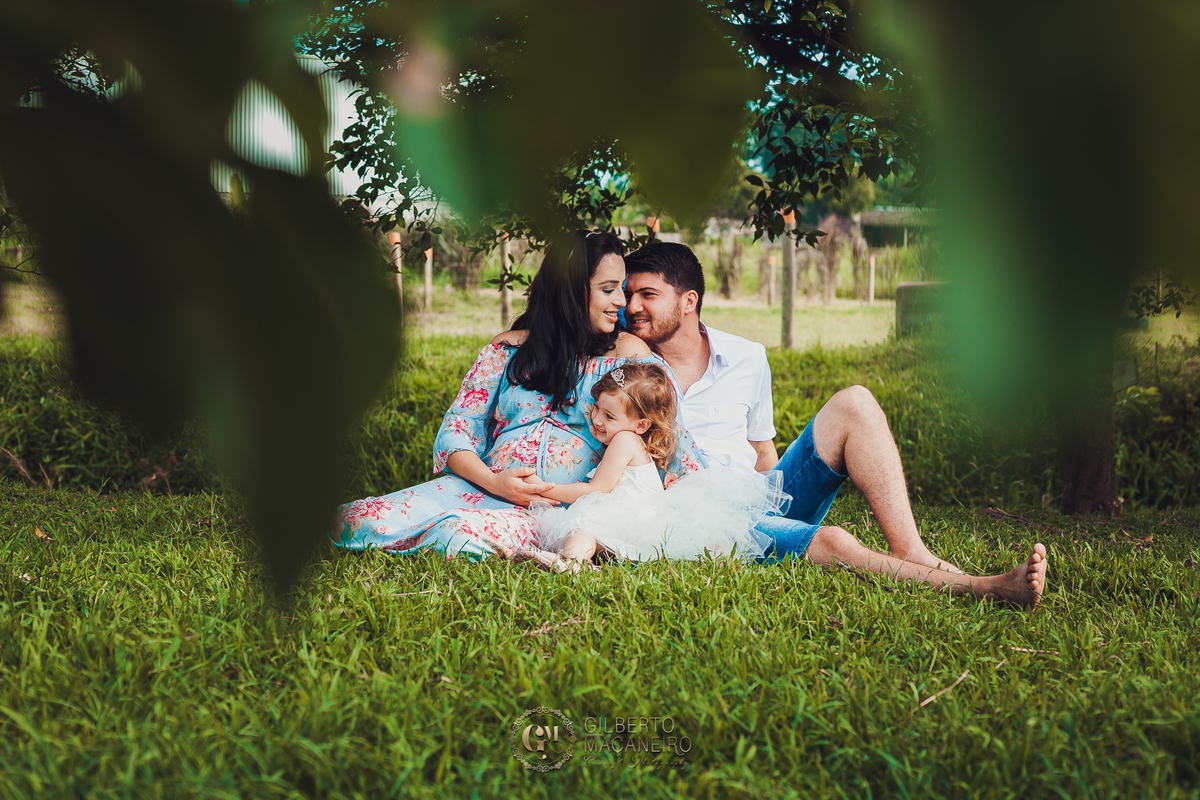 Fotografo de familia em itajai gilberto maçaneiro registra gravidez