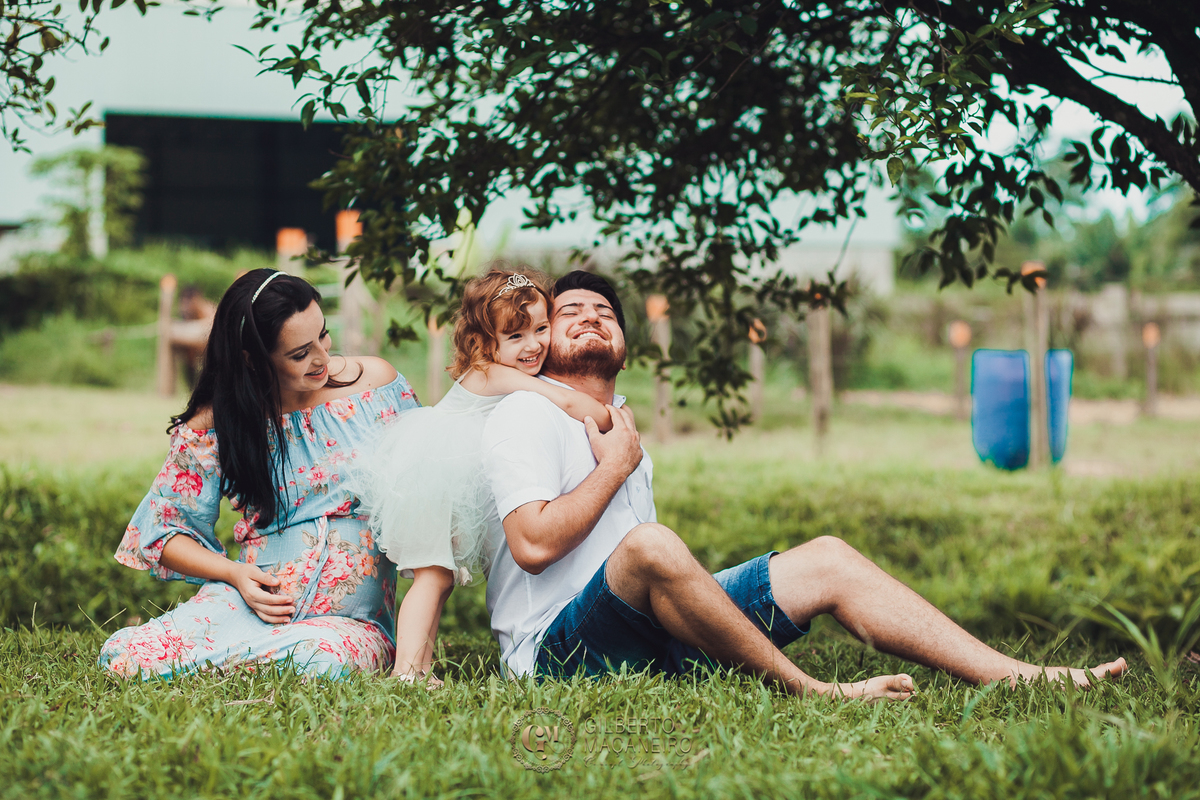 fotografo registra fotografia espontânea de familia  