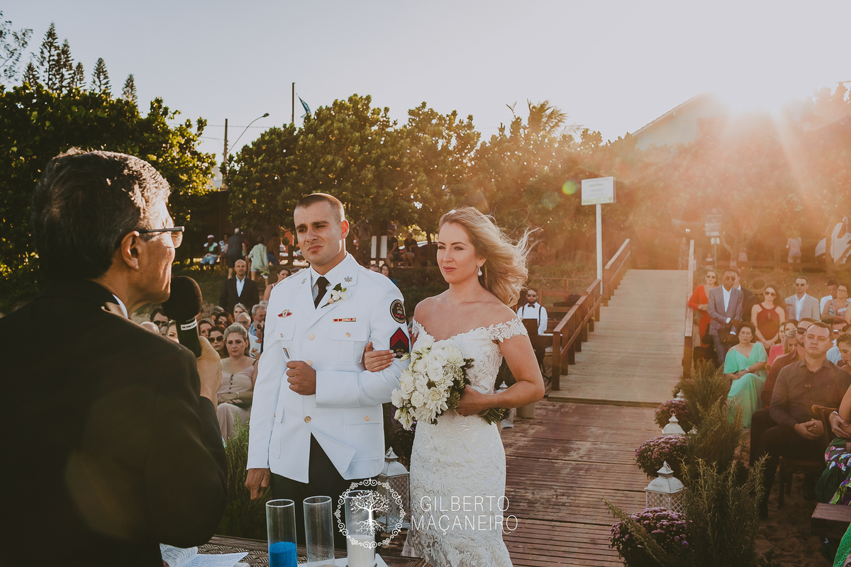 casamento na praia realizado por melhor fotografo de casamento de santa catarina 