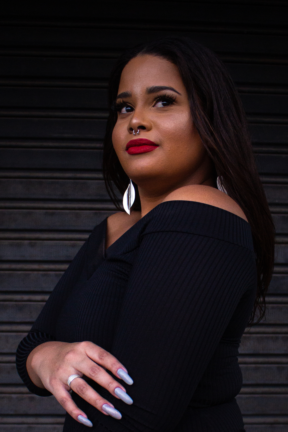 Fotografia de ensaio pessoal feminino em ruas do Centro de Campos dos Goytacazes no Rio de Janeiro.