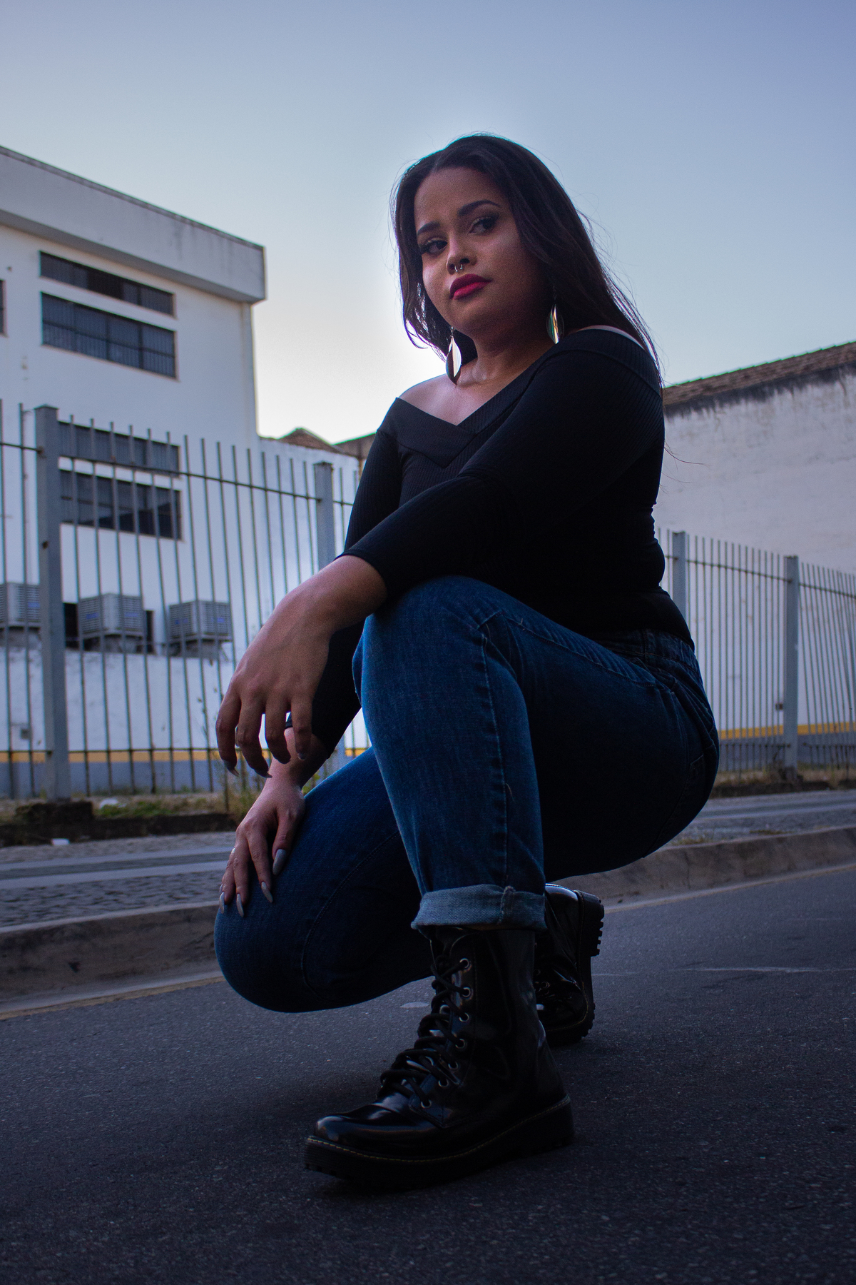 Fotografia de ensaio pessoal feminino em ruas do Centro de Campos dos Goytacazes no Rio de Janeiro.