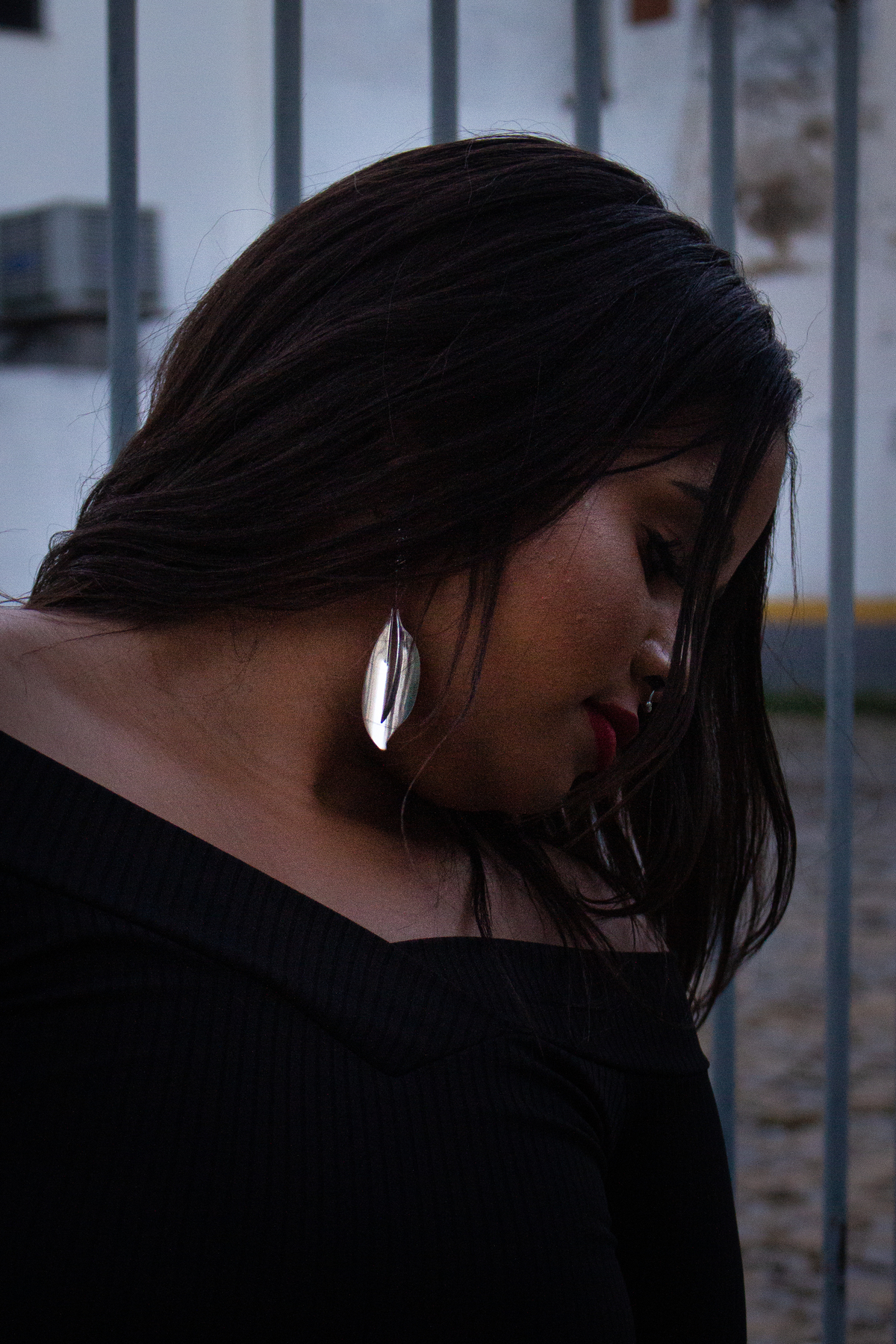 Fotografia de ensaio pessoal feminino em ruas do Centro de Campos dos Goytacazes no Rio de Janeiro.