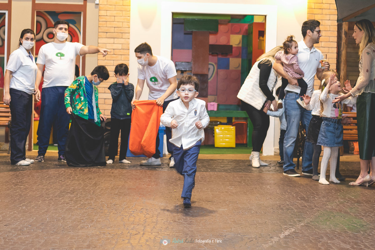 BRINCADEIRAS EM BUFFET INFANTIL