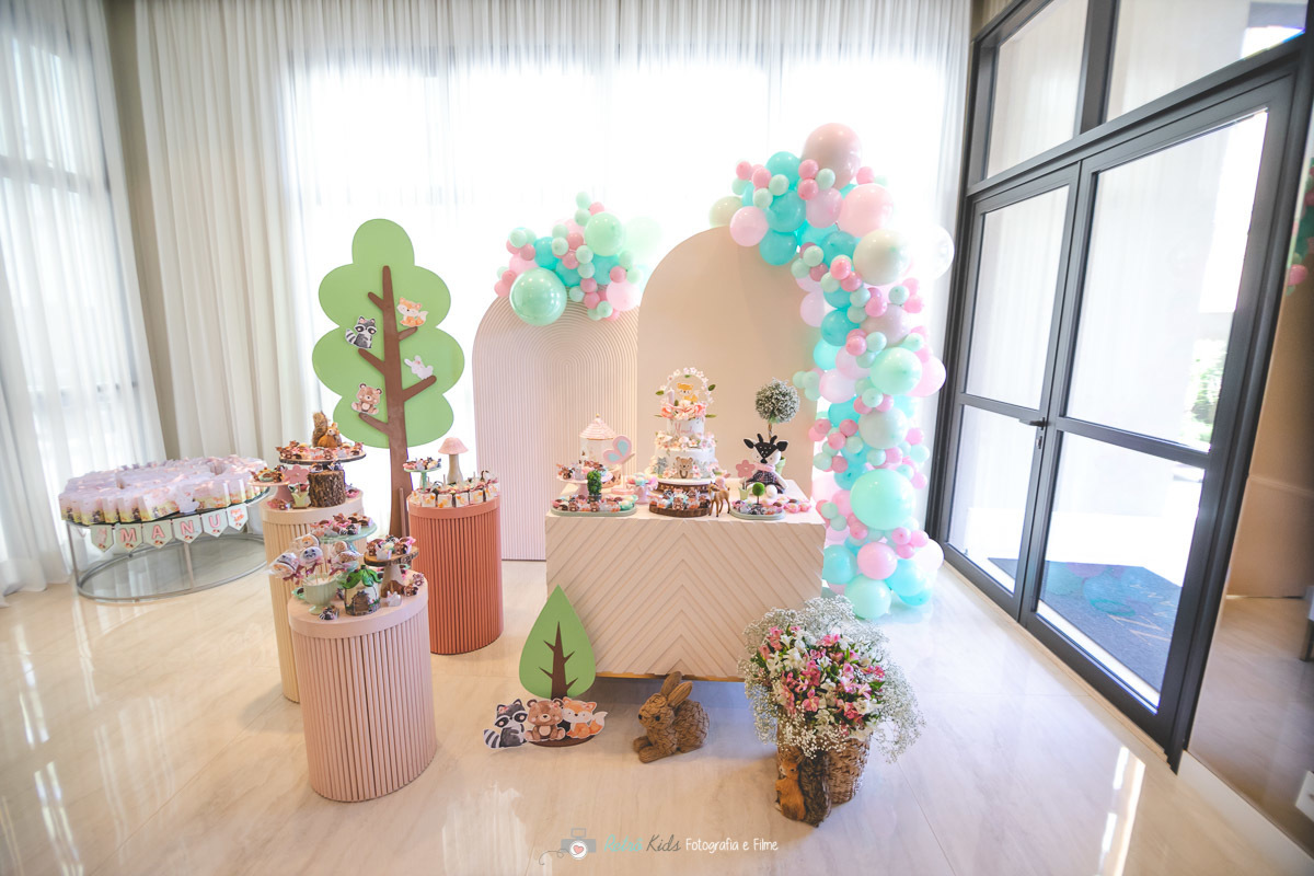 MESA PERSONALIZADA PARA FESTA INFANTIL