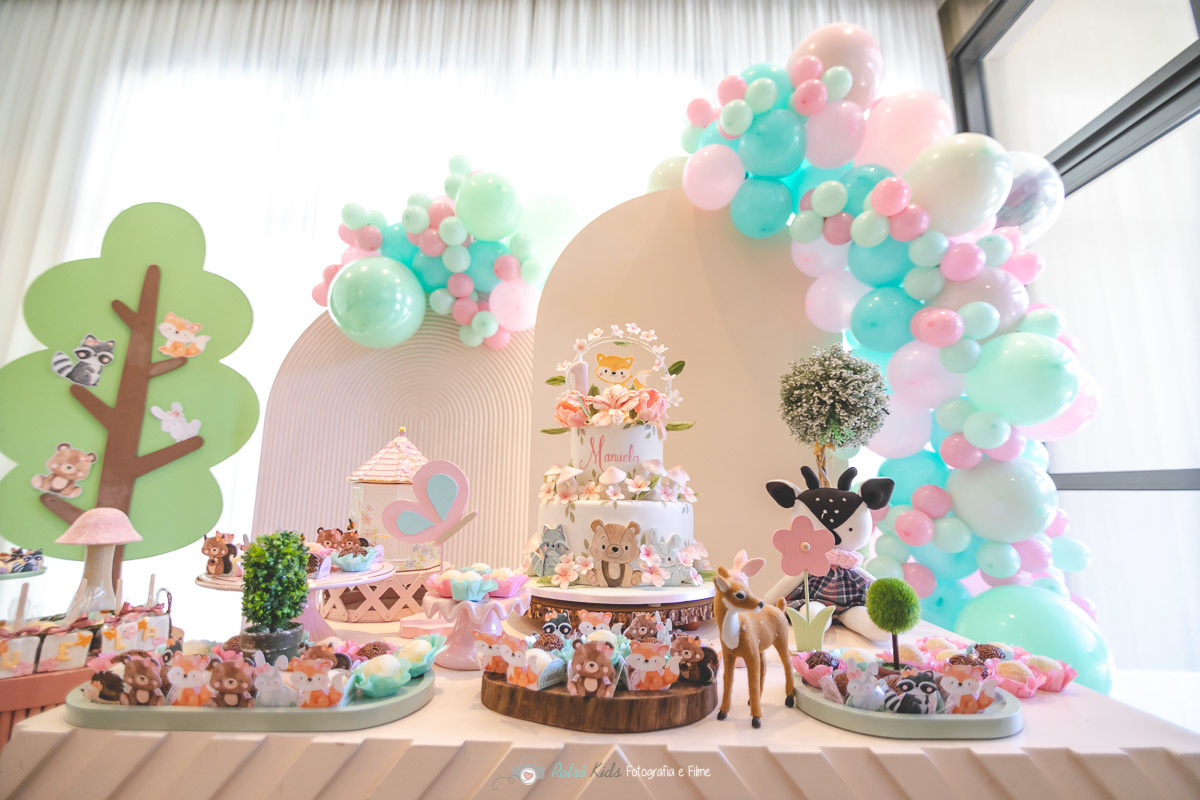 bolo festa infantil no condominio