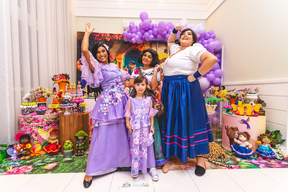 FOTOGRAFIA COM PERSONAGENS DA DISNEY
