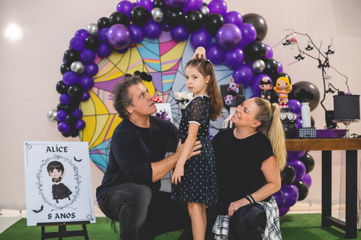 FESTA INFANTIL COM O TEMA WANDINHA ADDAMS