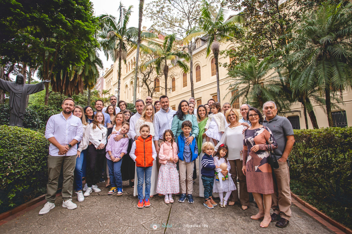FOTOGRAFIA DE FAMILIA NA CAPELA DO SION