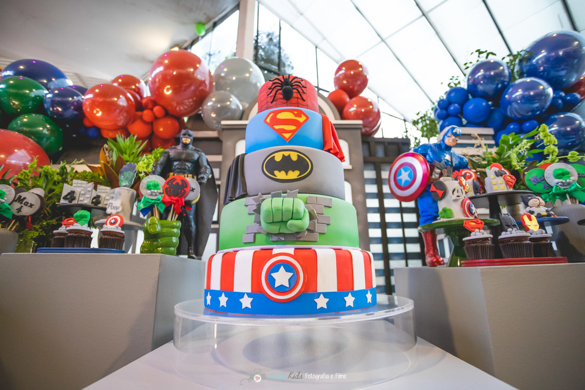 BOLO PERSONALIZADO SUPER HEROIS