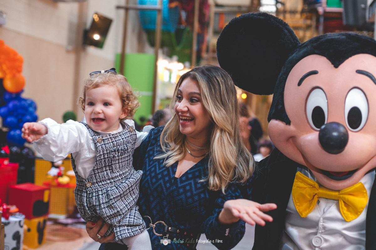 PERSONAGENS DISNEY EM FESTA INFANTIL