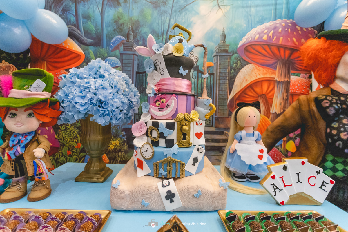 FESTA INFANTIL ALICE NO PAÍS DAS MARAVILHAS