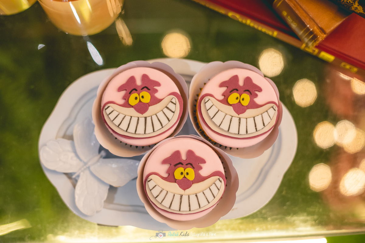 PERSONALIZADOS ALICE NO PAÍS DAS MARAVILHAS