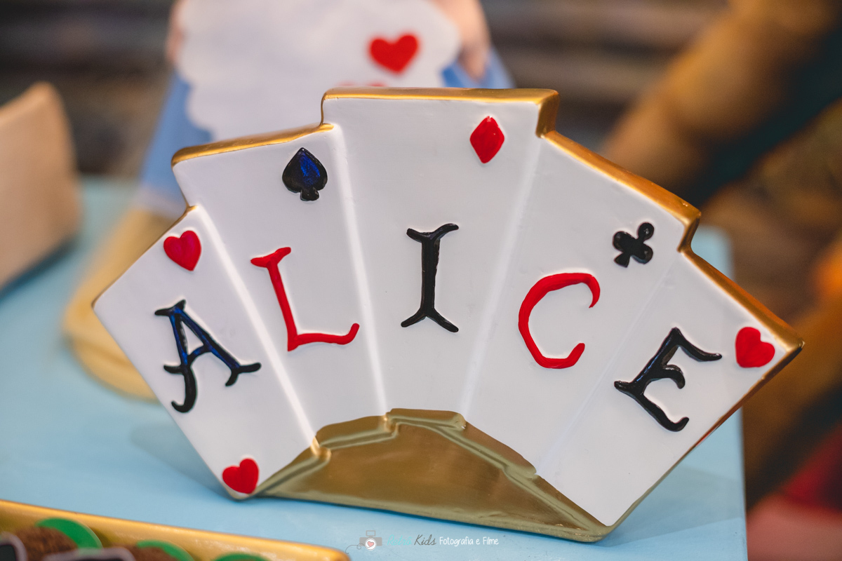 FESTA ALICE NO PAÍS DAS MARAVILHAS