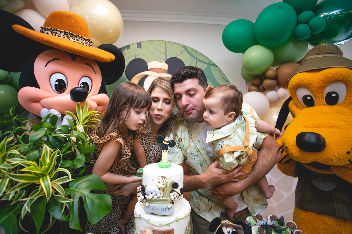 Assoprando a vela festa infantil fotografia festa Cotia SP