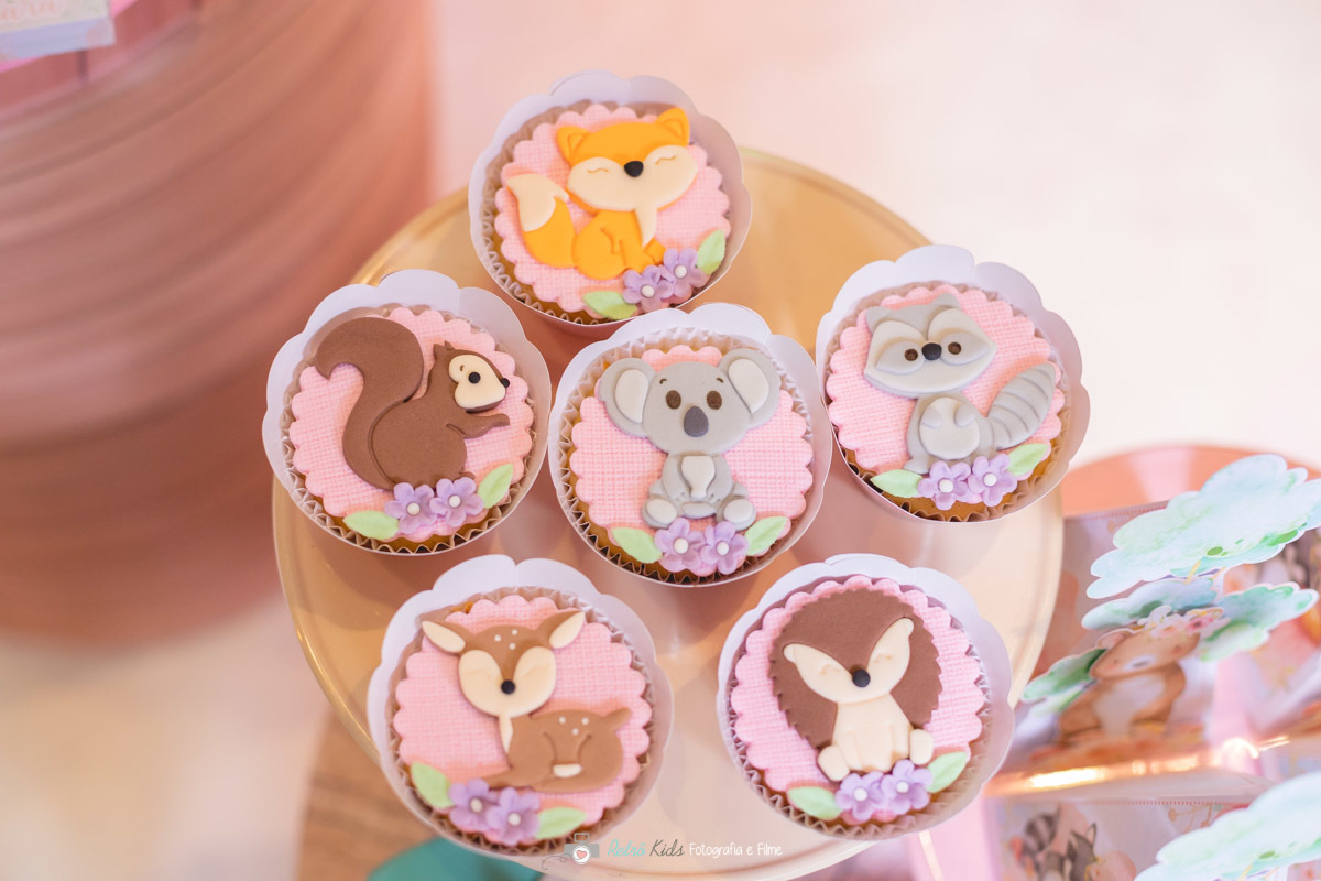 pão de mel decorado tema woodland