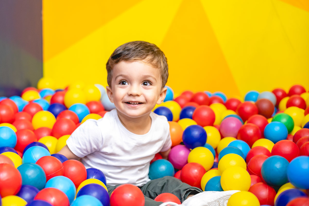 BRINCADEIRAS NA FESTA INFANTIL