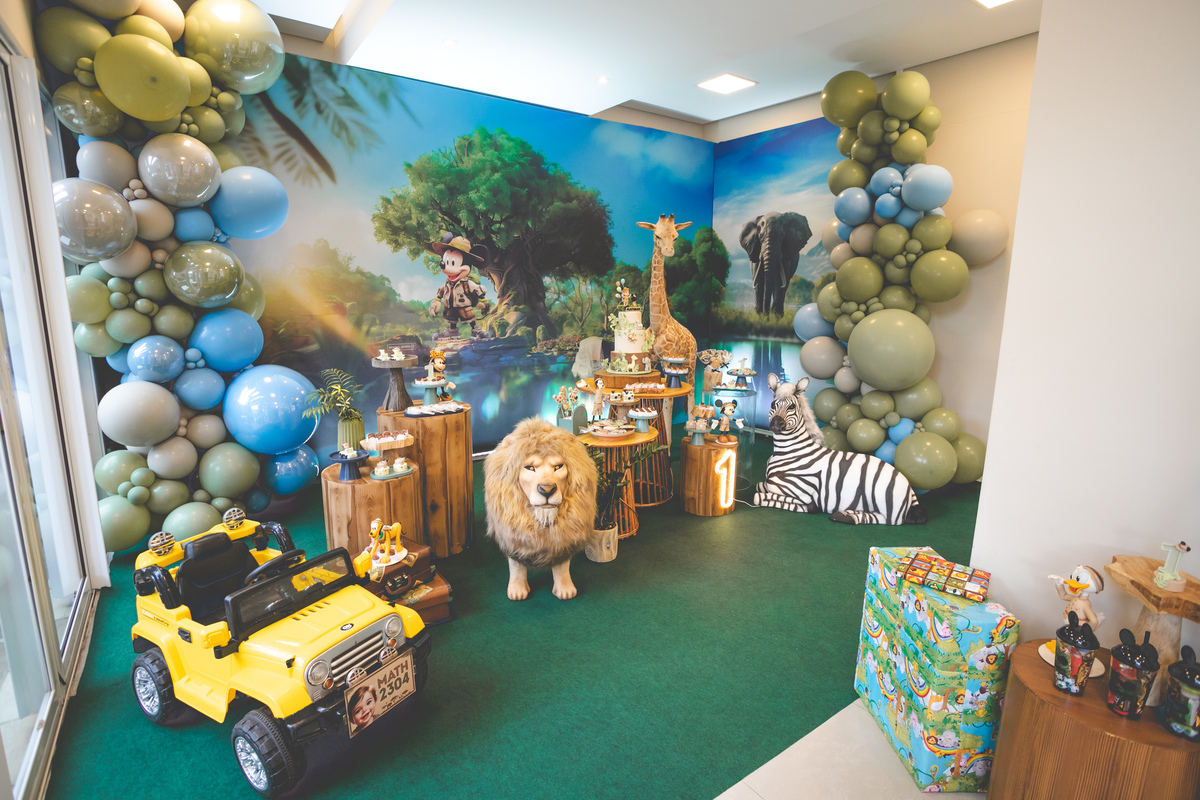 FESTA INFANTIL TEMA MICKEY SAFARI
