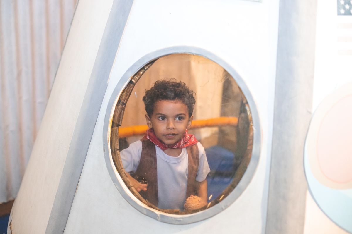 FESTA INFANTIL COM DOIS MENINOS