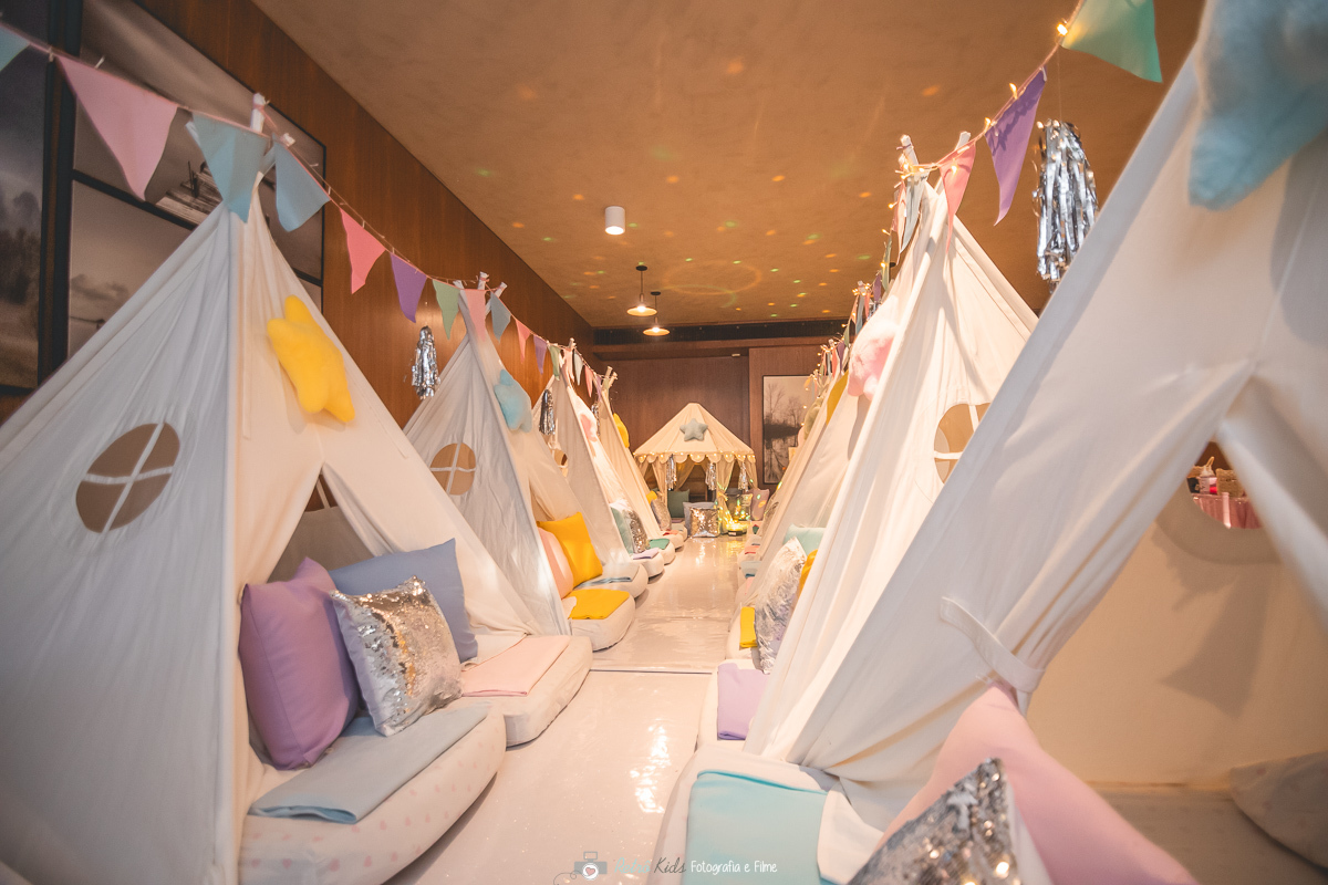 FESTA DO PIJAMA EM CASA
