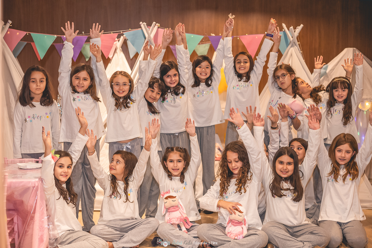 AMIGOS NA FESTA DO PIAJAMA