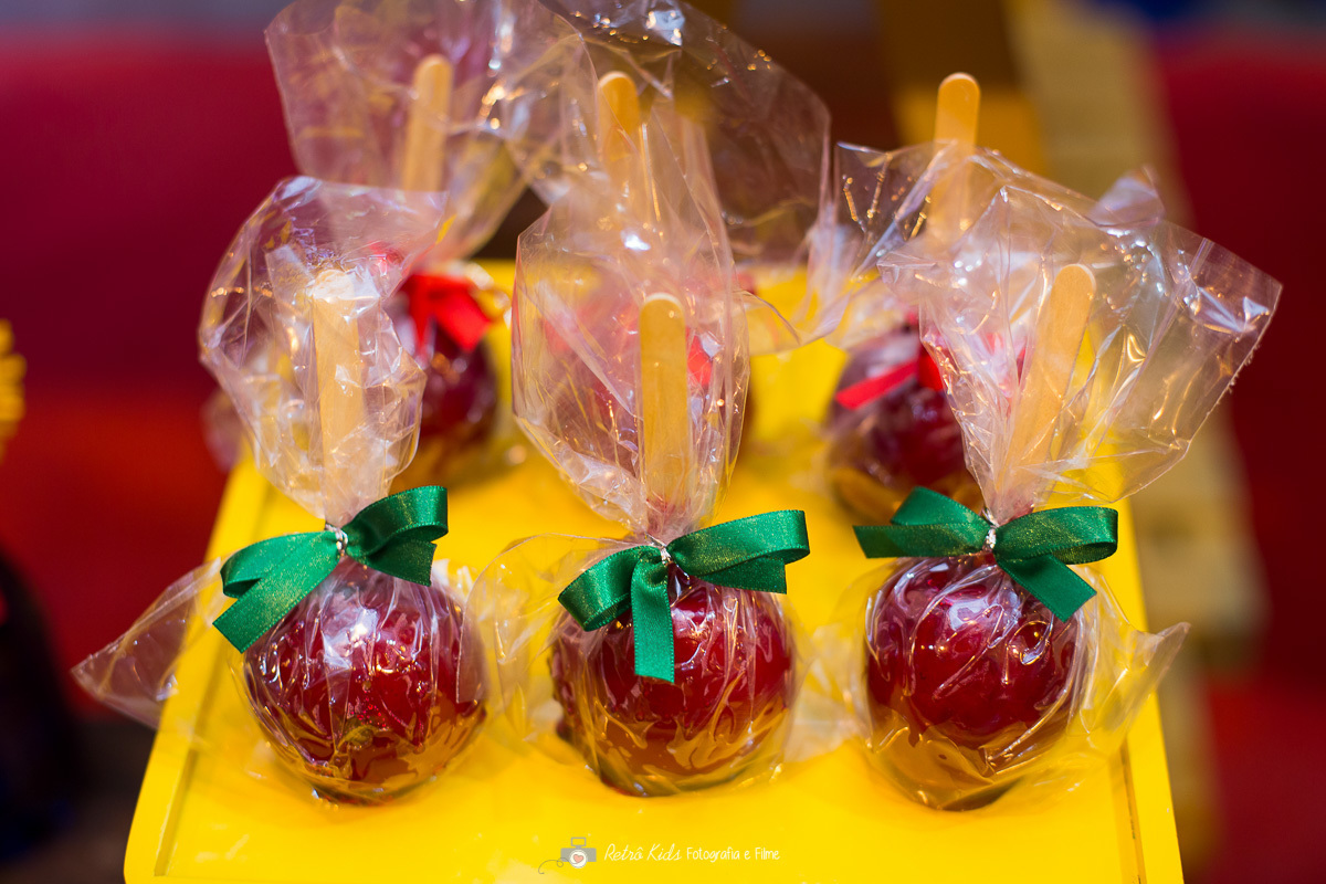 maças na decoração do buffet espaço zoe