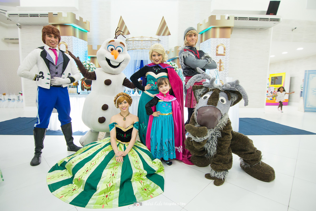 personagens do filme infantil frozen