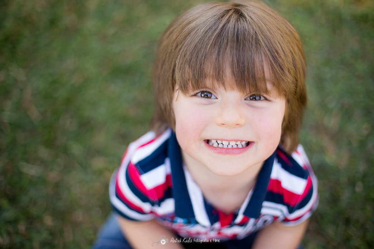 Fotografia da festa infantil ao ar livre em sitio da família